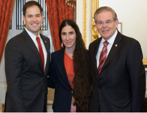 Yoani Sánchez entre dos favorecedores del bloqueo a Cuba: Marco Rubio y Bob Menéndez