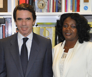 José María Aznar, uno de los personajes que junto a Esperanza Aguirre, acompaña la "lucha" de Berta Soler.  Foto: Cubainformación